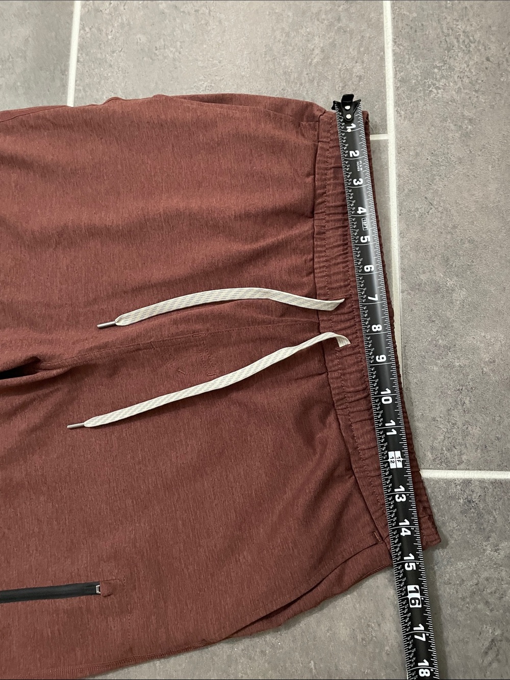 Vuori Sunday Performance Jogger size Medium - Picture 4 of 9
